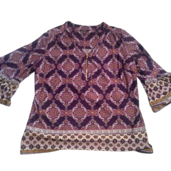 Roz & Ali Size  1X V-neck 3/4  sleeve With Bell Cuff Pullover Top - Picture 3 of 7